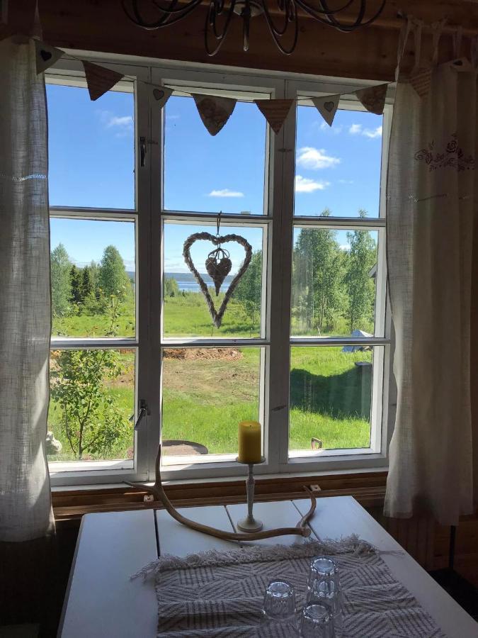 Paeivin Pirtti - Pirttikahvila Ja B&B Luosto Extérieur photo