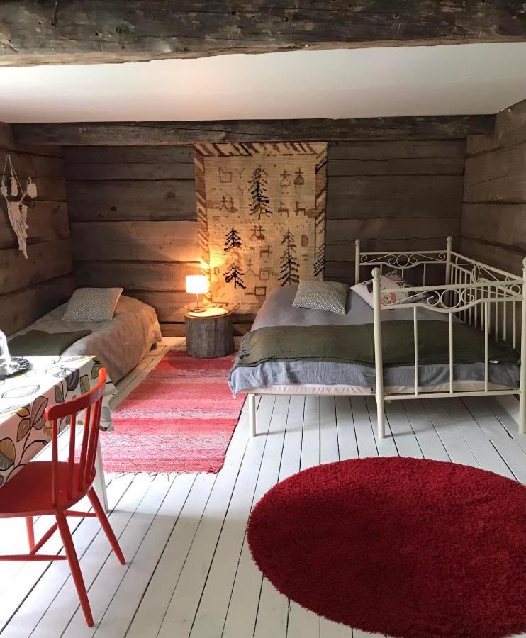Paeivin Pirtti - Pirttikahvila Ja B&B Luosto Extérieur photo